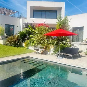 https://villa-le-sud.fr-provencehotel.com